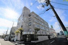 シャンテー長尾家具の外観