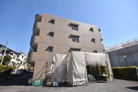 アルカディア枚方の外観