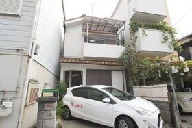 招提大谷戸建の外観