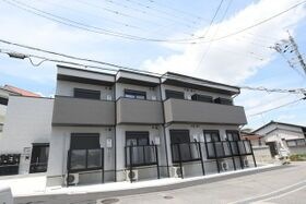 chou chou Nakamiya EASTの外観