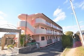 ヴィラージュ私市の外観
