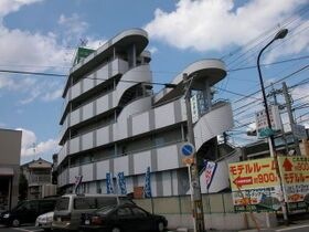シャンテー招提の外観