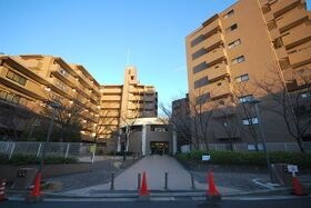 ダイヤパレス枚方山田池公園の外観