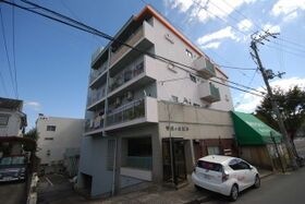 香里ヶ丘ビルの外観