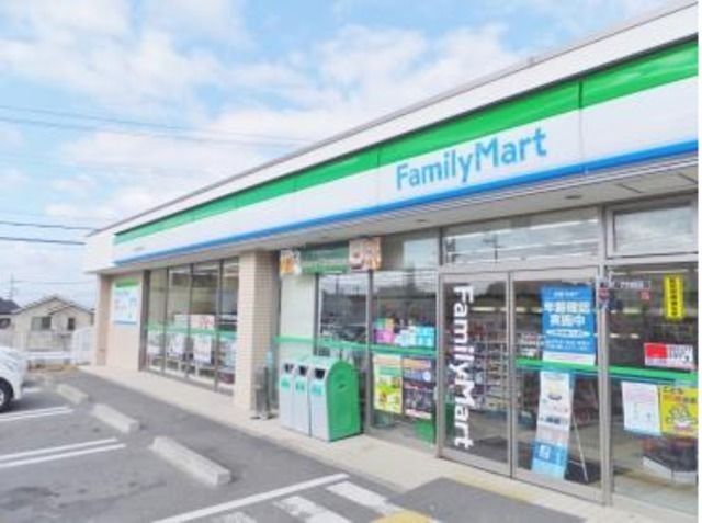 ファミリーマート枚方津田北町店