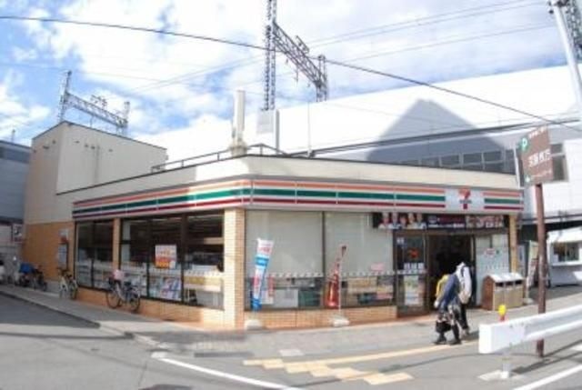 セブンイレブン枚方市駅東口店
