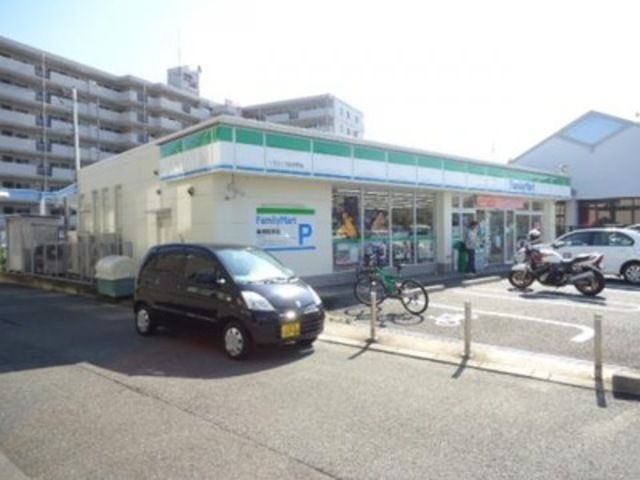 写真：ファミリーマートトヨタくずは牧野店