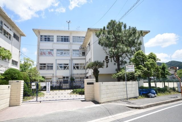 写真：交野市立第一中学校
