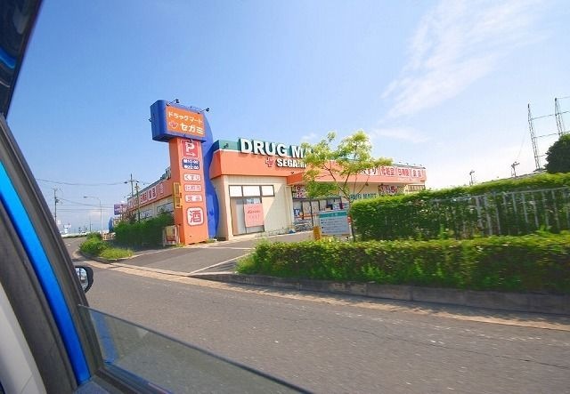 ココカラファイン東香里店