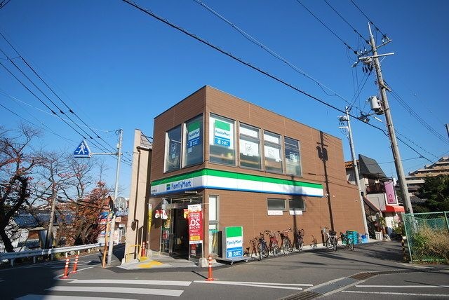ファミリーマート枚方御殿山店