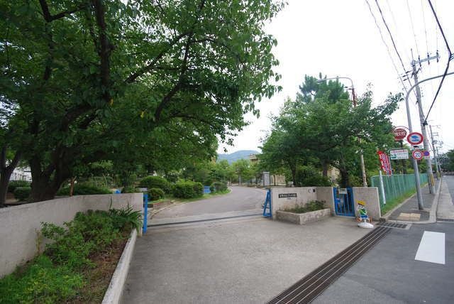 交野市立岩船小学校