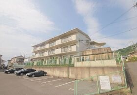 ヴィラージュ私市の外観