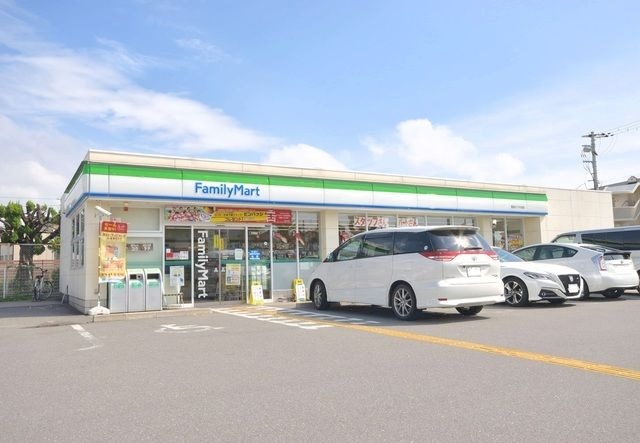 写真：ファミリーマート寝屋川下木田店