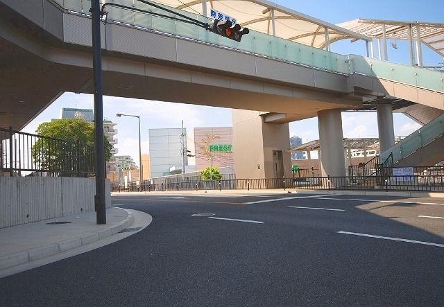 フレスト香里園店