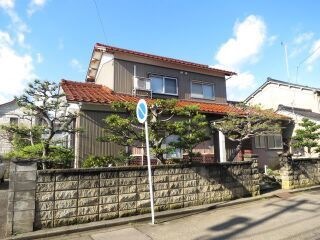 写真:泉町貸家の外観