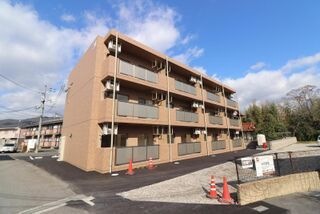 写真：リヴェール8八本松飯田の外観