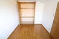 洋室5.5帖の収納とお部屋