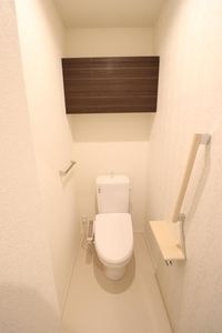 温水洗浄便座付きトイレ