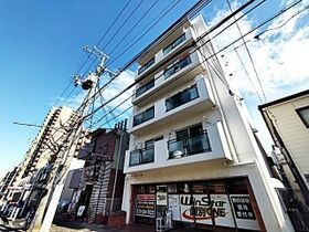 カァーサ六甲の外観