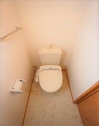 ★トイレはウォシュレット機能付きで快適です★