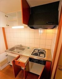 ★システムキッチンは上下収右脳付きです★