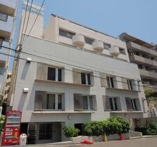 青山ハイツの外観