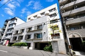 新青山ビルの外観