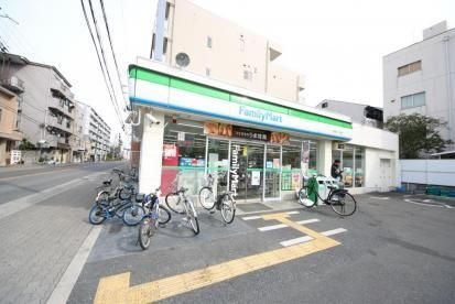 ファミリーマート 内代町二丁目店
