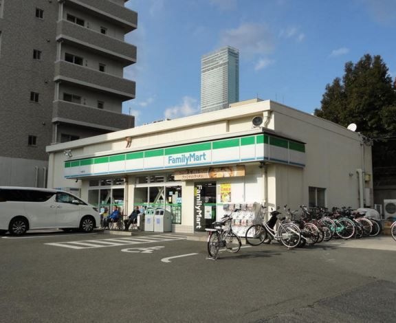 ファミリーマート松崎町店