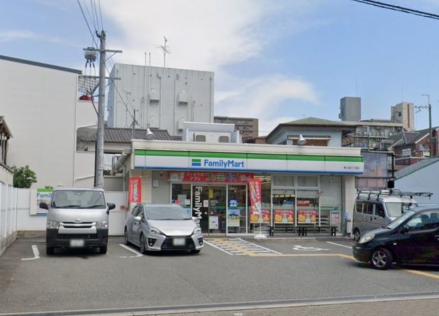 ファミリーマート 東三国六丁目店