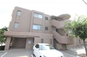 プレスティージ北の岡の外観