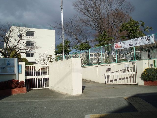 豊中市立第十五中学校