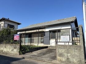 一身田平野貸家の外観