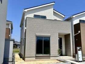 リナージュ津市末広町02の外観