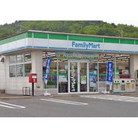 ファミリーマート津栄町二丁目店