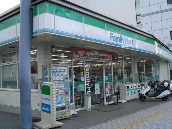 ファミリーマート津市戸木町店