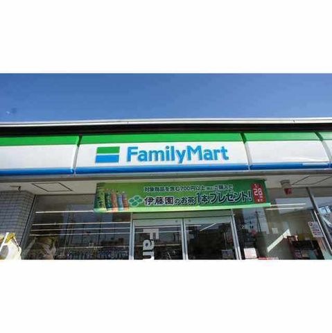 ファミリーマート津市南新町店