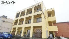 八田ハイツの外観