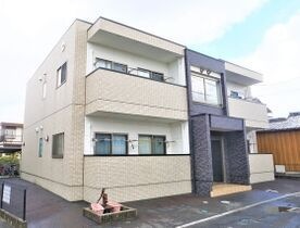 グローリークラウンの外観