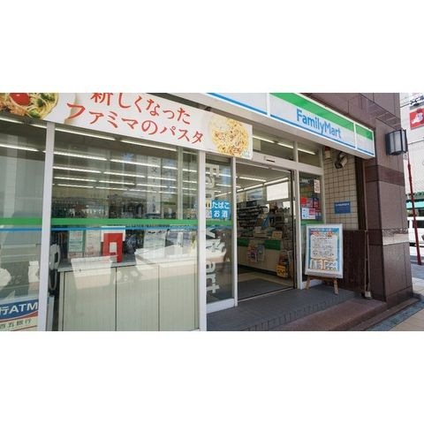 ファミリーマート近鉄四日市駅西店