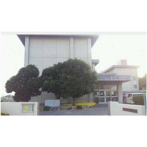 四日市市立羽津中学校