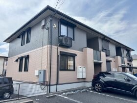 グリーンヒル高岡台 A棟の外観