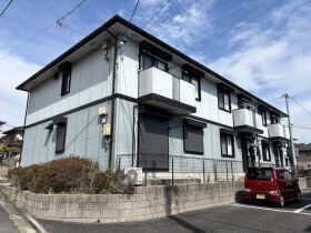 ファミール高岡台の外観