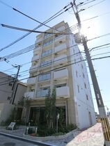 クローバー・グランデ平野の外観
