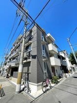 プティルピナスの外観