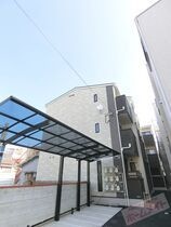 ウエスト・コートの外観