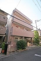 クレセントコートの外観