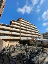 ヴィラスリースター住之江の外観