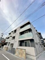 グリーンコート鷹合の外観