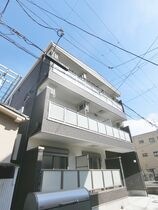 ラ・セーヌ安立の外観